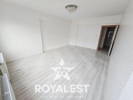 Royalest'ten Siteiçi Arakat 3 Cam Balkonlu Geniş Bakımlı