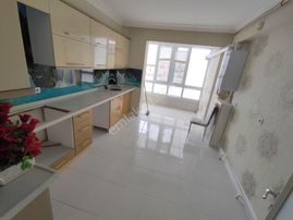 Karapürçek Mah Satılık 3+1 Asansörlü Çift Banyolu Eyüp Cami Yakını