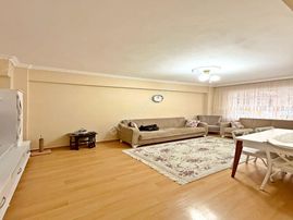 Metrobüse Yürüme Mesafesinde Geniş Kullanışlı 2+1 Yüksek Giriş