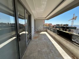İsmail Yıldırım Sağlam Zeminde Manzaralı Lüks Geniş 4+1 Kiralık