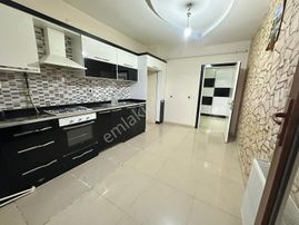 Bağcılar Havaalanı Kavşağında 3+1 Satılık Son Kat Taşınmaya Hazır Fırsat Daire