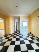 Esenyurt Bağlarçeşme Merkezi Konumda Acil Fiyatlı Satılık 3+1 Geniş Daire