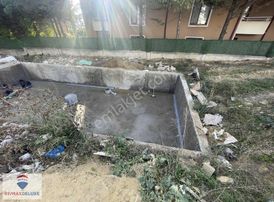 Kuruçeşme Hatipköy Mah. Site İçinde Satılık 3+1 Bahçe Dubleks