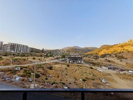 Edremit Merkezde 1+1 Yeni Arakat Daire Alan Kazanır