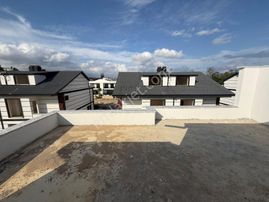 Tarcanlar'dan Yeniköy'de Lüx Modern Tasarım Tripleks Villalar