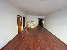 Kent Emlaktan Tuzluçayırda Cadde Üzerinde 1. Katta 3+1 Satılık Daire