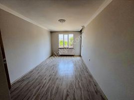 Gömeç Merkezi Konumda Satılık Ara Kat 2+1 Daire