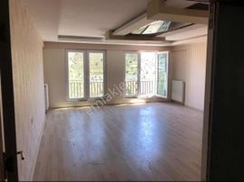 Sürer Emlak`tan Satılık 4,5+1 Dairemiz 14 Cü Katta Olup 260 M2