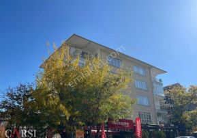 Çarşı"dan Kazakistan Caddesi Üzerinde Ön Cephede Ferah Metro Yakını