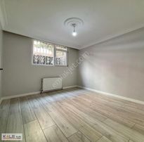 Saadetdere Metrobüse Yakın 3+1 Geniş Daire