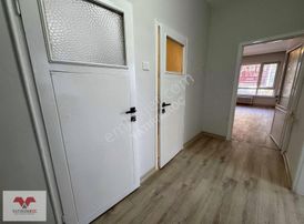 Vedat Dalokay Caddesi Jale Tezer Koleji Yanı İçi Yenilenmiş 2+1