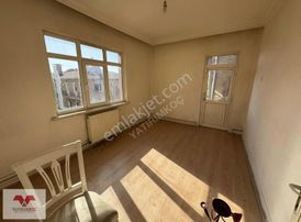 İncesu Mah. Azak Sokakda Satılık Ara Katta 3+1 Daire