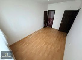 Efe Gayrimenkul'den Cadde'de Güney Cephe Ara Kat Ebeveyn Banyolu