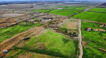 Remax Canbek Tarba Çeşmealtı 302 M2