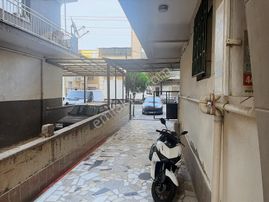 Bornova Doğanlarda Satılık 2+1 Geniş Daire