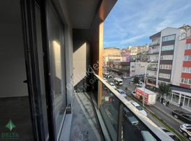 Delta Gayrimenkul'den Resul Yazar İş Merkezi Satılık 2+1 Ofis!