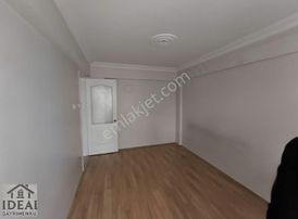 Manisa Yunusemre Lalapaşa Mah.1.balkon 3+1 115m2 Asansörlü 18yaş