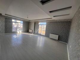 Murat Emlaktan Vefa Evlerinde Ultra Lüks 4+1 Dairemiz Kiralıktır