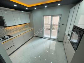 Sincan Pınarbaşı Mah.'de Merkeze Yakın Bağımsız 3+1 Daire