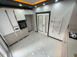 Sincan Pınarbaşı Mah.'de Merkeze Yakın Bağımsız 3+1 Daire