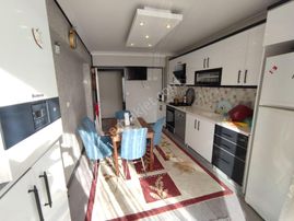 Karapürçekte 3+1 At Çiftliği Yanı Ön Cephe Teras Balkonlu Asansörlü Satılık Daire