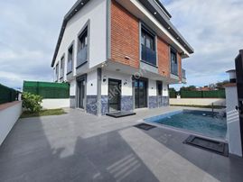 Didim'de Bölgenin En Uygun Villası! 4+1 Hhavuzlu Otoparklı Deniz Manzaralı İskanı Alındı