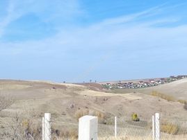 Peçenekte Satılık 280 M2 Arsa Hisse Tapulu Tel Örgülü