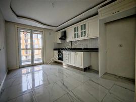 Silivri Yeni Mh. Merkezi Konumda Butik Site İçi Ara Kat 3+1