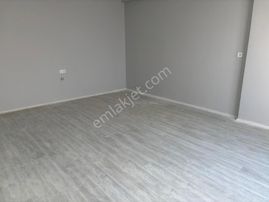 Kardelen Mah. Üniversite Yolu Üzerinde Satılık Daire