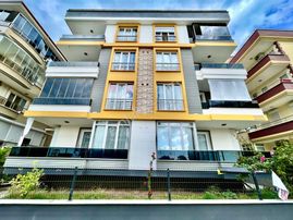 Berkay Demirel'den İkizçayda Asansörlü Geniş Balkon 1+1 Daire