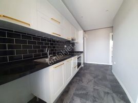 Ziyapaşa Bulv.şinasi Efendi Caddesin'de Bulvar Üzeri Yeni Bina'da Kapalı Mutfaklı Kaçmaz Süper Lüks