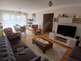 Mertcan'dan Yayalar Mah. Havuzlu Güvenlikli Sitede 3+1 Ara Kat