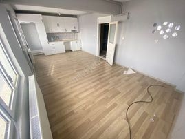 Buca Çamlık Mah.de 2+1 90m2 Dgazlı Arakat Balkonlu Temiz Kiralık Daire