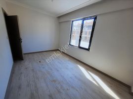 Mehmetoğlu Gayrimenkulden Havuzlarda Sıfır 2+1 Satılık Daire