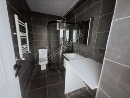 Mehmetoğlu Gayrimenkulden Kumyol Caddesinde 1+1 Satılık Daireler