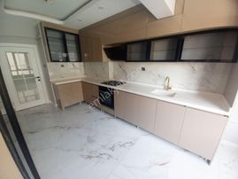 Sincan Andiçen Mahallesinde Salon Bağımsız Ultra Lüx Yapılı Satılık 3+1 Daire