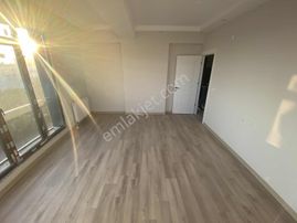 Mehmetoğlu Gayrimenkul Den Çobançeşme Mah. Siteiçi 2+1