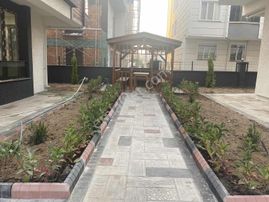 Çobançeşme Mah. Site İçi 1+1 Ayrı Mutfak Satılık Daire