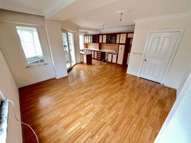 Akçay Sezgin Emlaktan Ön Cephe Doğalgazlı Denize Yakın Satılık 2+1