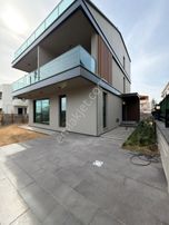 Sarıçam Çınarlı'da Deprem Projeli Radye Temelli İskanlı Akıllı Ev Teknoloji Sistemli Triplex Villa