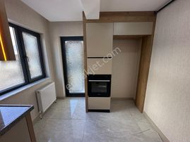 29 Ekim Mh.de 3+1 Ara Katta Fırsat Lüx Yapıda Satılık Daire