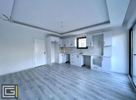 Kaliteli Malzeme Ve Merkezi Konum Avantajı İle Yeni Yapı 1+1!