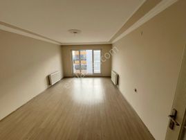 Evim Ank'dan Cad.üstü Ara Kat Masrafsız Geniş 3+1 Daire.!!