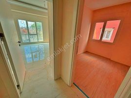 Uytundan Burhaniye Yeni Mahallede Açık Mutfak 2+1 Satılık Daire