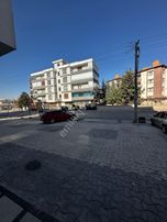 Güneren'den Kosova Mh'de Yola Cephe 80 M2 Boş Kiralık Dükkan