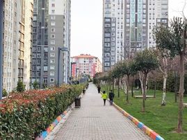Nes Yapı'dan Şehir Ve Havuz Manzaralı Balkonlu Full Sosyal Aktiviteli 7/24 Güvenlikli 1+1 Daire