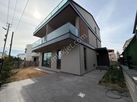 Sarıçam Çınarlıda Bağımsız Tripleks Ultra Lüks Villa 300 M2 Arsa İçirisinde 5+1 50m2 Teraslı