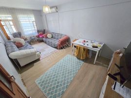 ▇altınkumda Ön Cephe Geniş Cam Balkonlu Merkezi Konumda 2+1daire