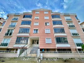 Berkay Demirel'den Akçayda Ebeveyn Banyolu Lüks Tasarım 2+1