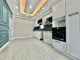 ✨akçay Ay Emlaktan✨kızılkeçilide Kazdağlarının Eteklerinde Kendine Ait Havuzlu Satılık 4+1 Müstakil